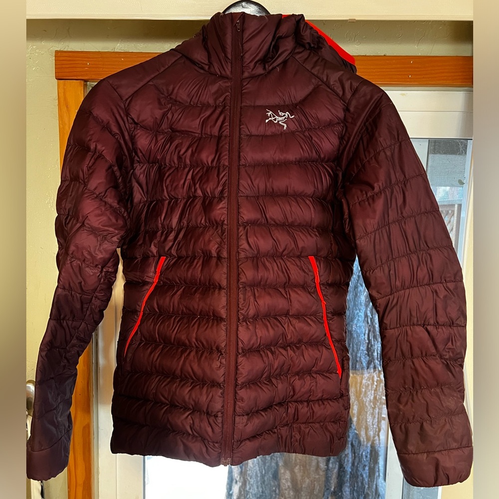 Arcteryx Women’s Cerium LT Hoodie Crimson